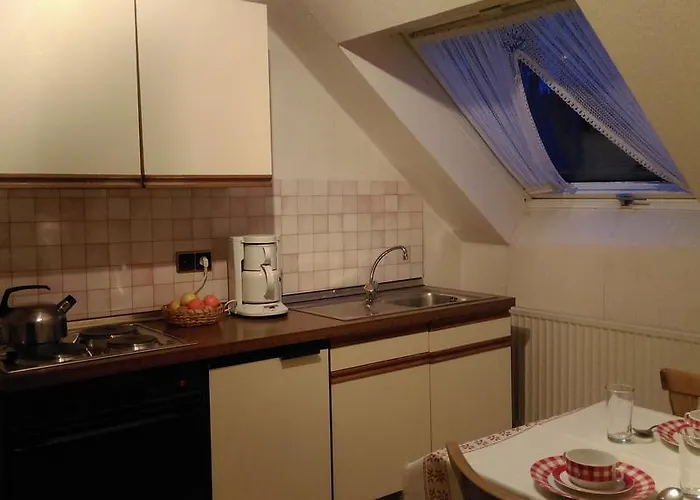 Gasthof Haus Schnorbus 2*